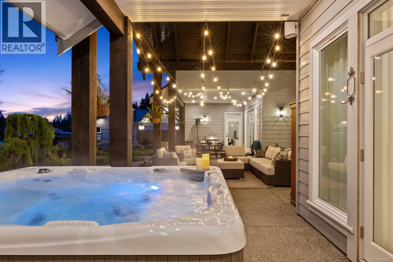 8757/8761 Oyster River Way, Black Creek, British Columbia  V9J 1K5 - Photo 56 - 1032817