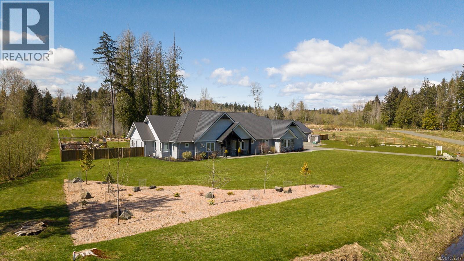 8757/8761 Oyster River Way, Black Creek, British Columbia  V9J 1K5 - Photo 74 - 1032817