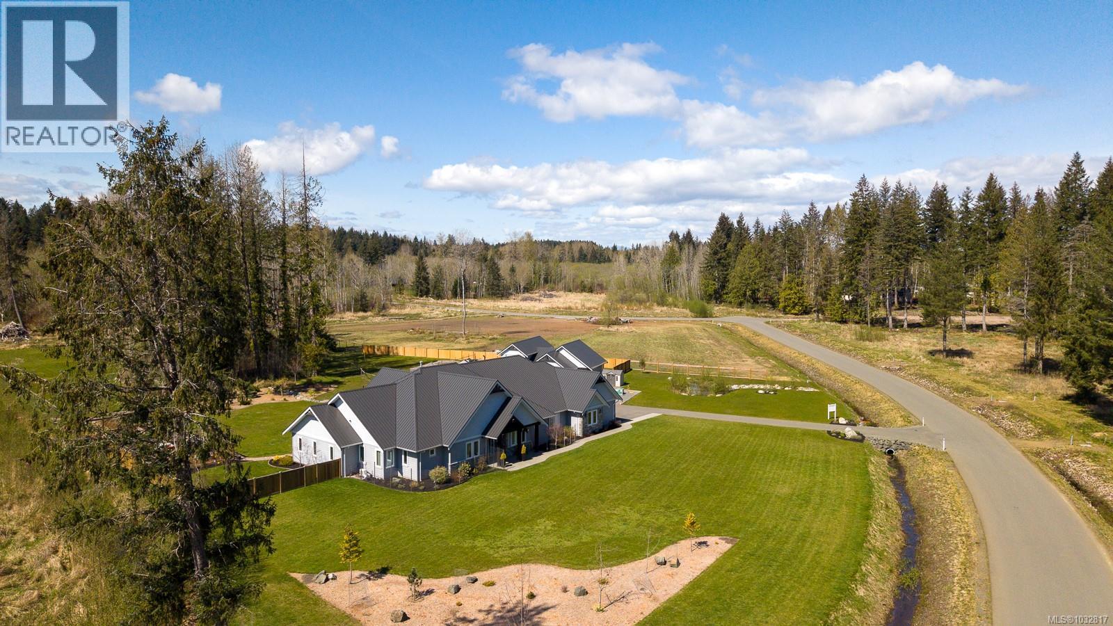 8757/8761 Oyster River Way, Black Creek, British Columbia  V9J 1K5 - Photo 76 - 1032817