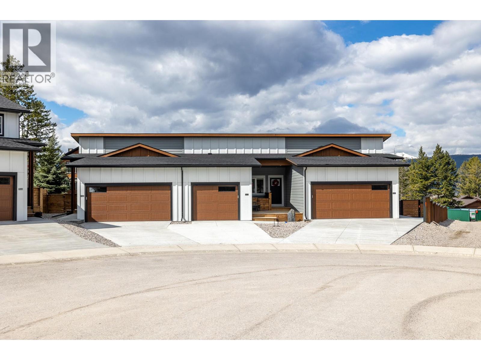 4820 Ridge Road Unit# 2, Radium Hot Springs, British Columbia  V0A 1M0 - Photo 2 - 10380288