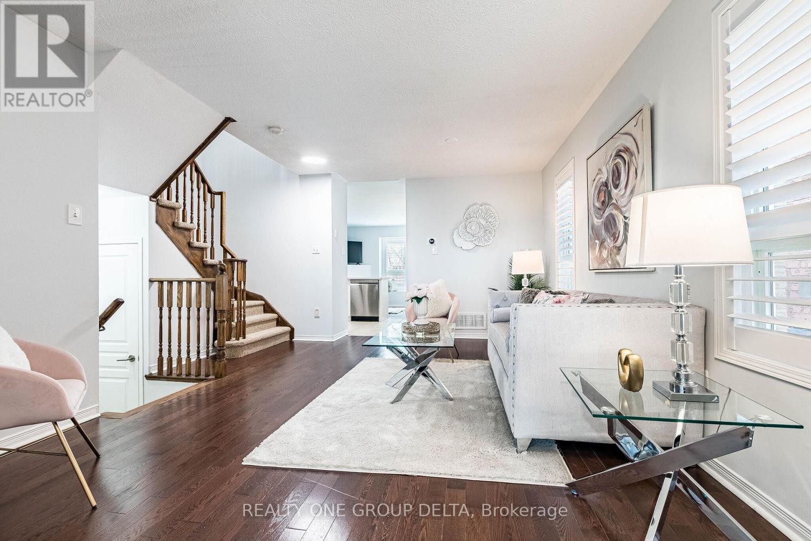 5897 Churchill Meadows Boulevard, Mississauga, Ontario  L5M 6Y1 - Photo 4 - W13031544