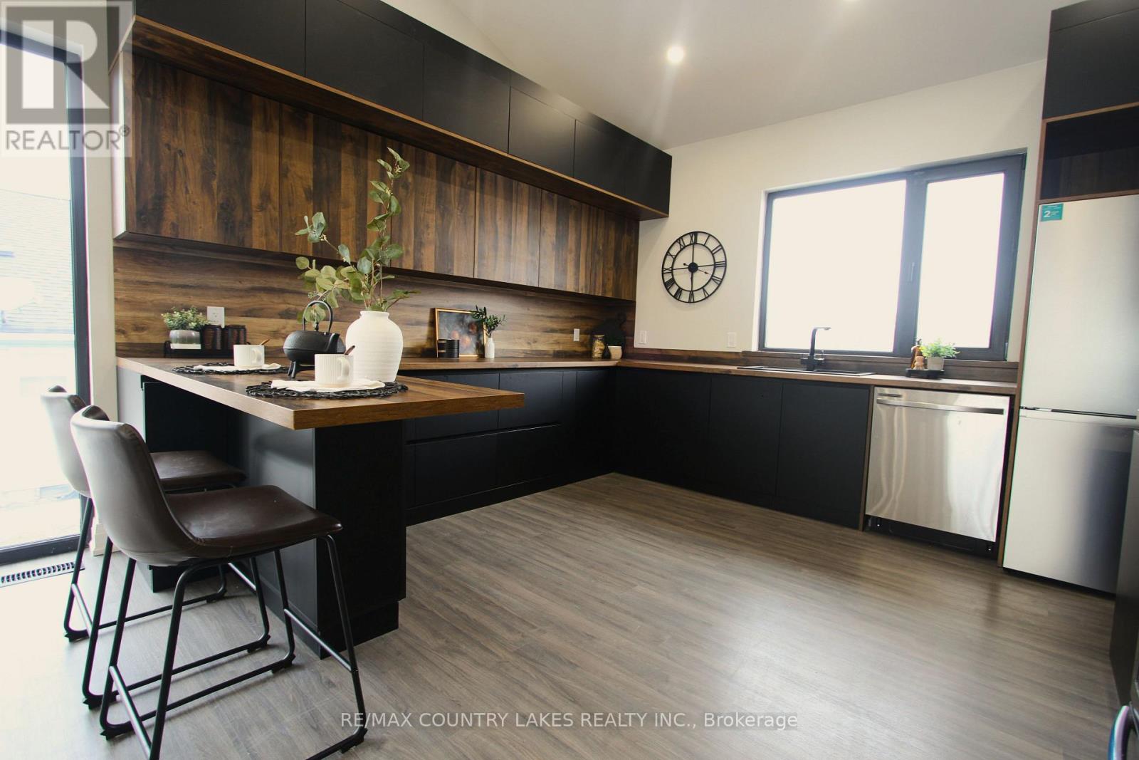 264 Mcguire Beach Road, Kawartha Lakes, Ontario  K0M 2B0 - Photo 5 - X12895662