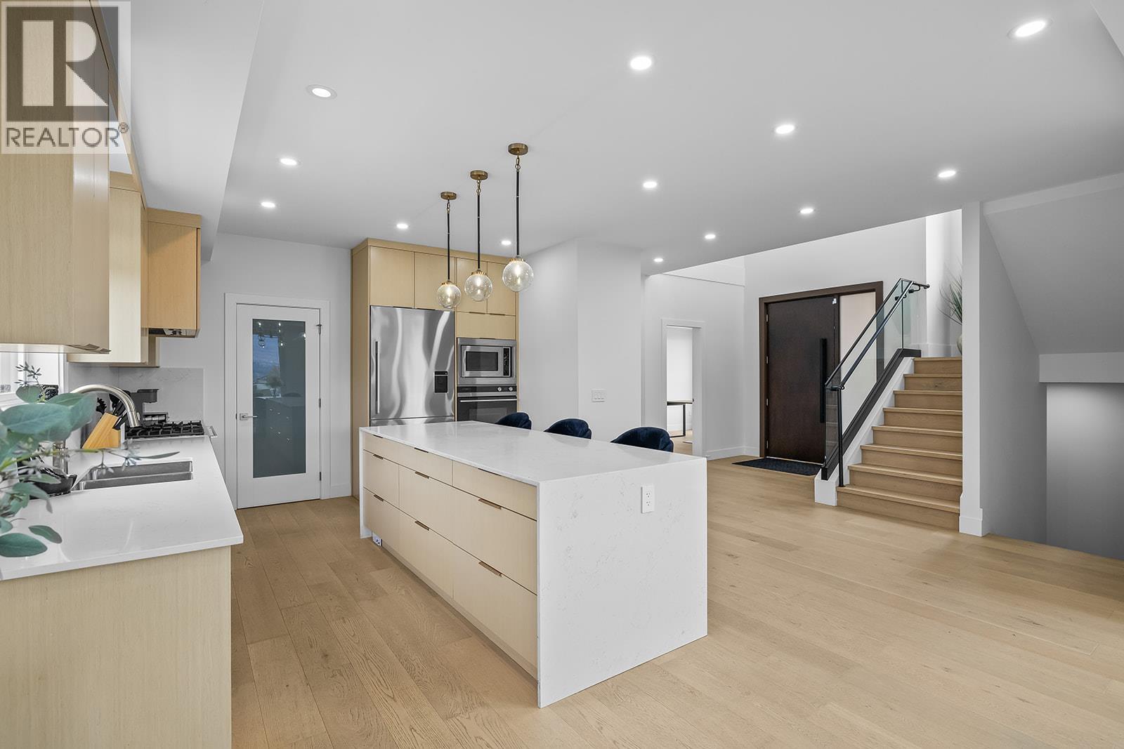 1047 Oak Barrel Place, West Kelowna, British Columbia  V1Z 2G9 - Photo 4 - 10382473