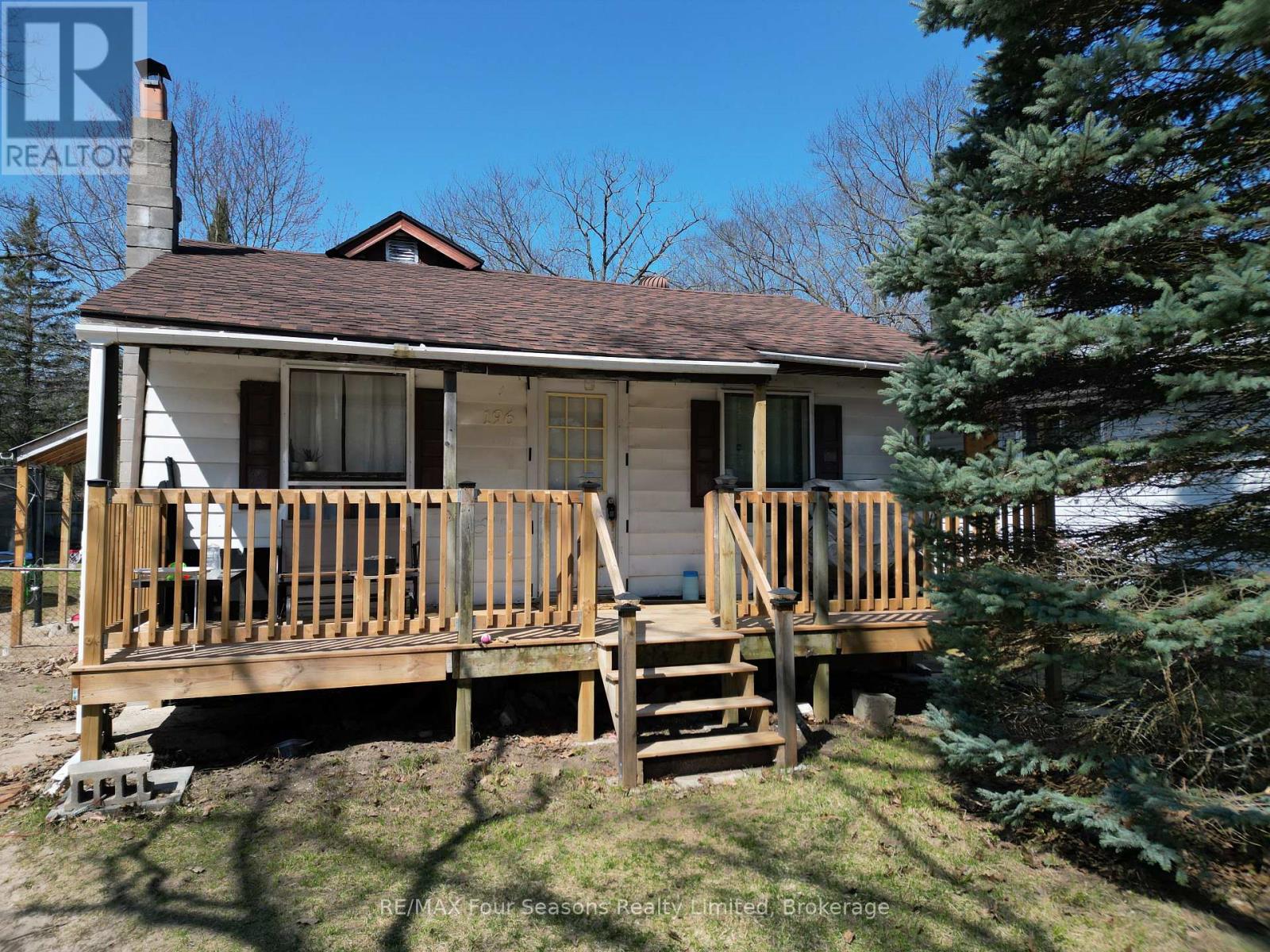 196 Melrose Avenue, Wasaga Beach, Ontario  L9Z 2T1 - Photo 2 - S12956794