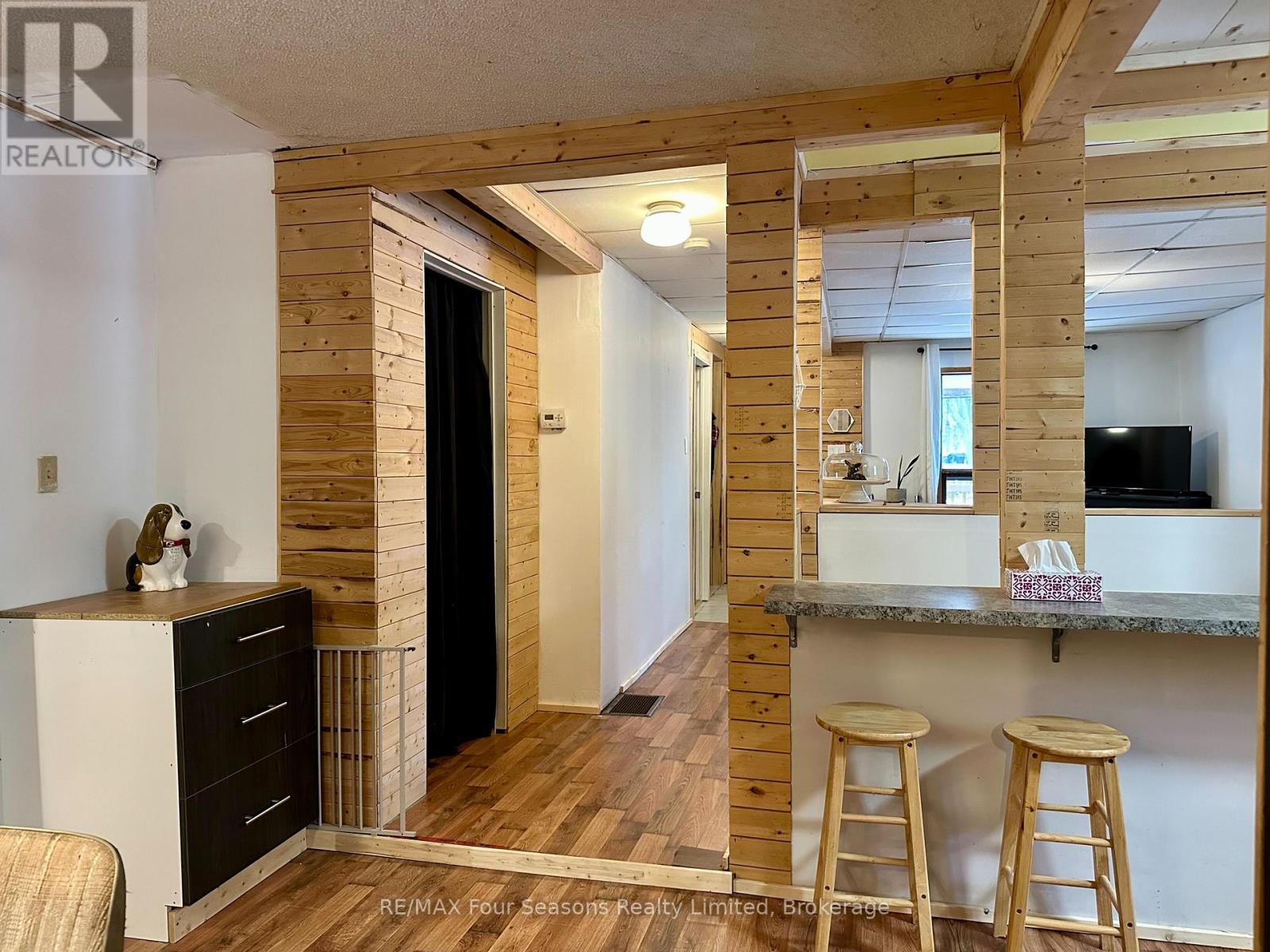 196 Melrose Avenue, Wasaga Beach, Ontario  L9Z 2T1 - Photo 6 - S12956794