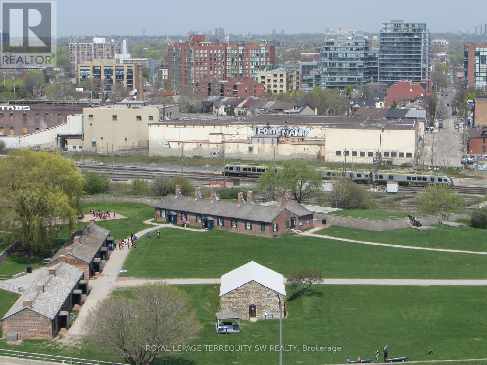 1608 - 628 Fleet Street, Toronto, Ontario  M5V 1A8 - Photo 17 - C13006562