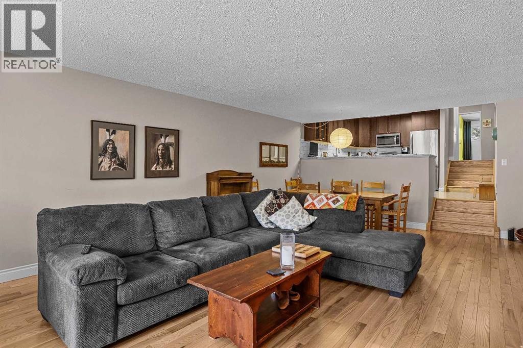 J, 413 Marten Street, Banff, Alberta  T1L 1G6 - Photo 11 - A2304248