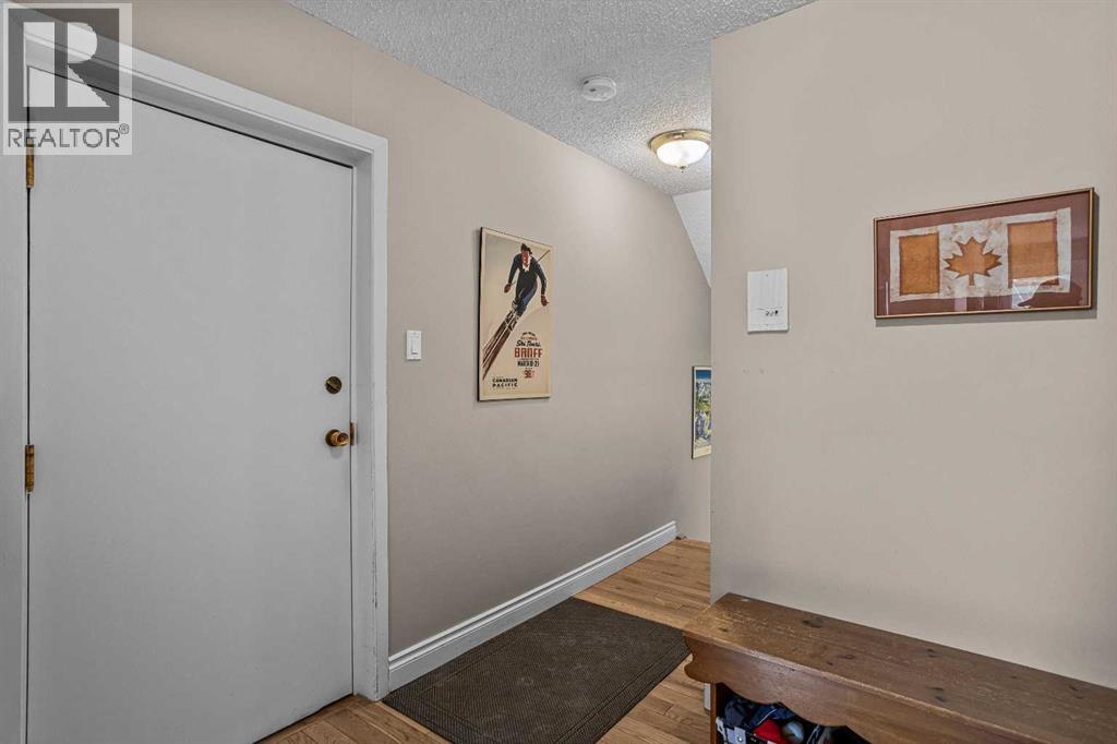 J, 413 Marten Street, Banff, Alberta  T1L 1G6 - Photo 25 - A2304248