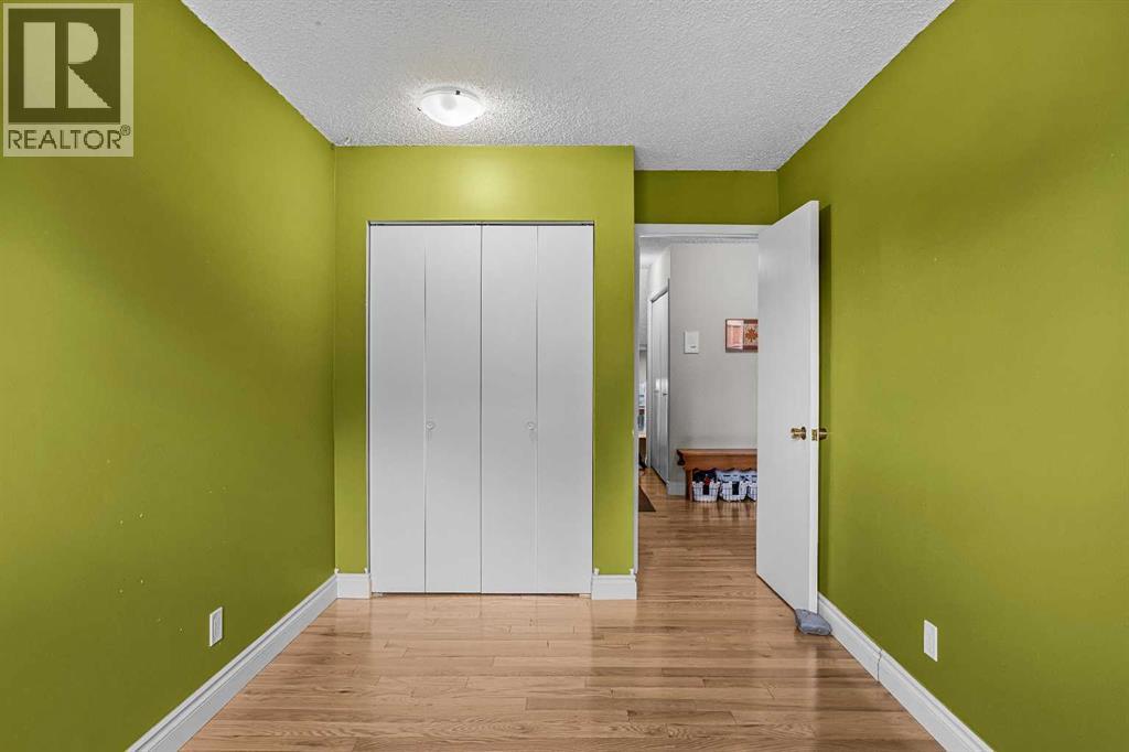 J, 413 Marten Street, Banff, Alberta  T1L 1G6 - Photo 34 - A2304248