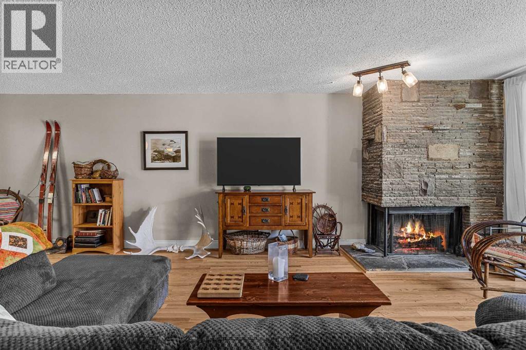 J, 413 Marten Street, Banff, Alberta  T1L 1G6 - Photo 6 - A2304248