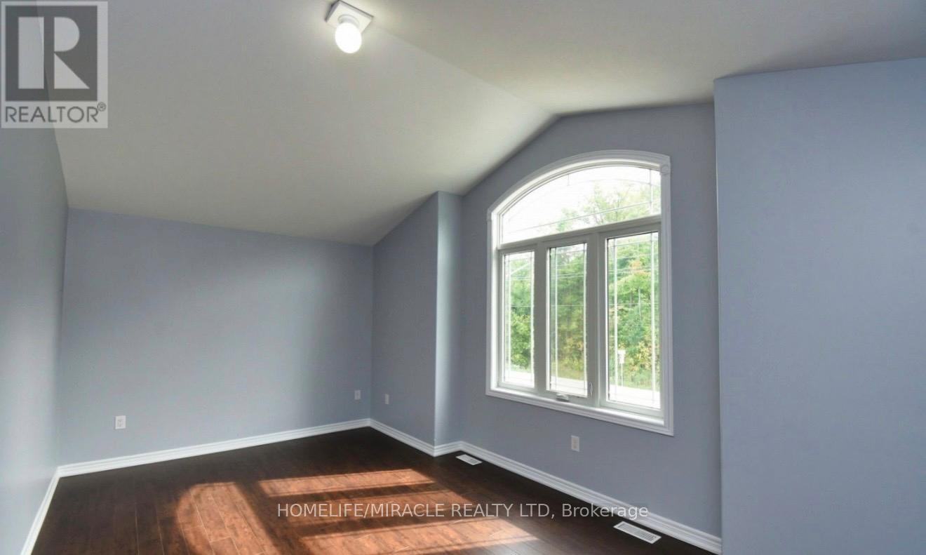 Upper Portion - 7733 Oldfield Road, Niagara Falls, Ontario  L2G 3J8 - Photo 3 - X13027828