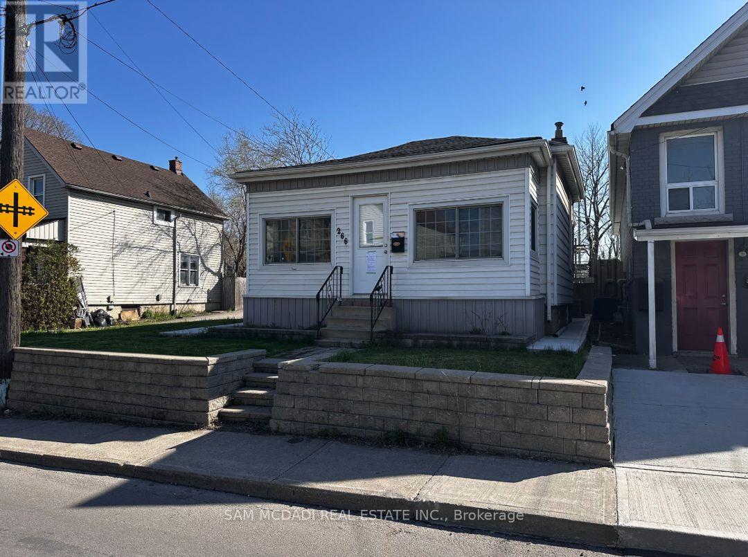 266 Beach Road, Hamilton, Ontario  L8L 4B2 - Photo 3 - X13032096