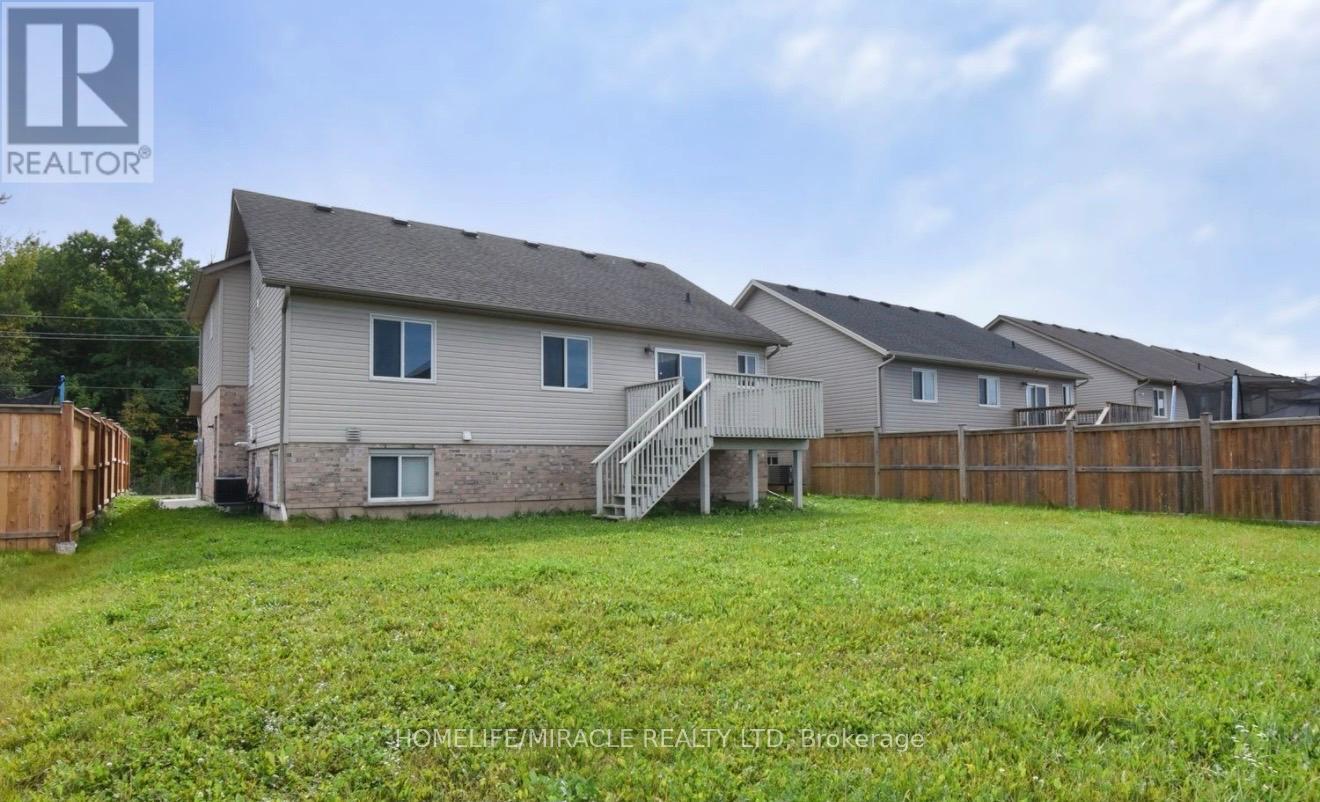 Upper Portion - 7733 Oldfield Road, Niagara Falls, Ontario  L2G 3J8 - Photo 15 - X13027828