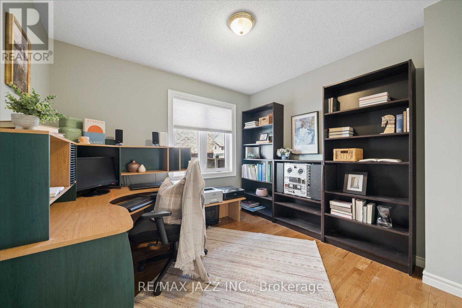 47 Waller Street, Whitby, Ontario  L1R 1Z8 - Photo 12 - E13032730