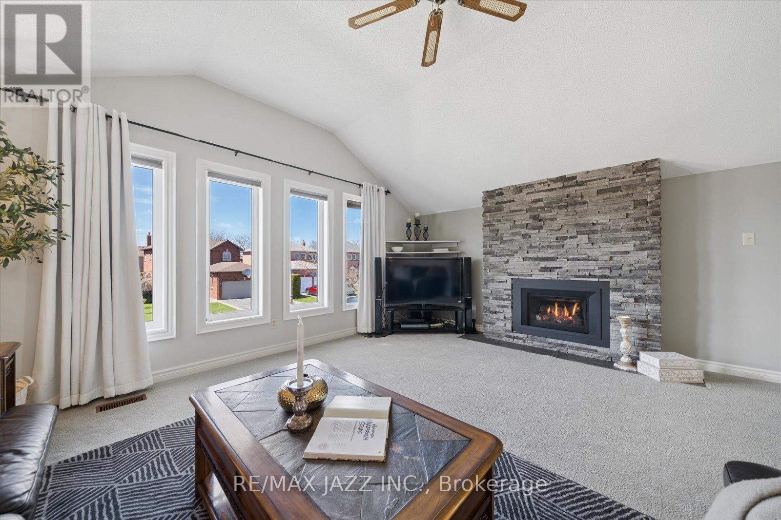 47 Waller Street, Whitby, Ontario  L1R 1Z8 - Photo 16 - E13032730