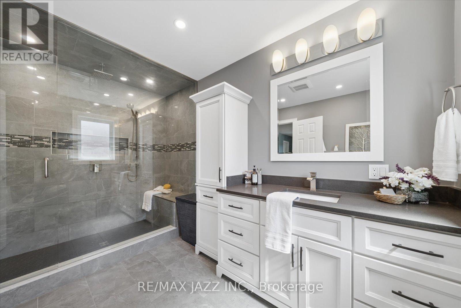 47 Waller Street, Whitby, Ontario  L1R 1Z8 - Photo 20 - E13032730