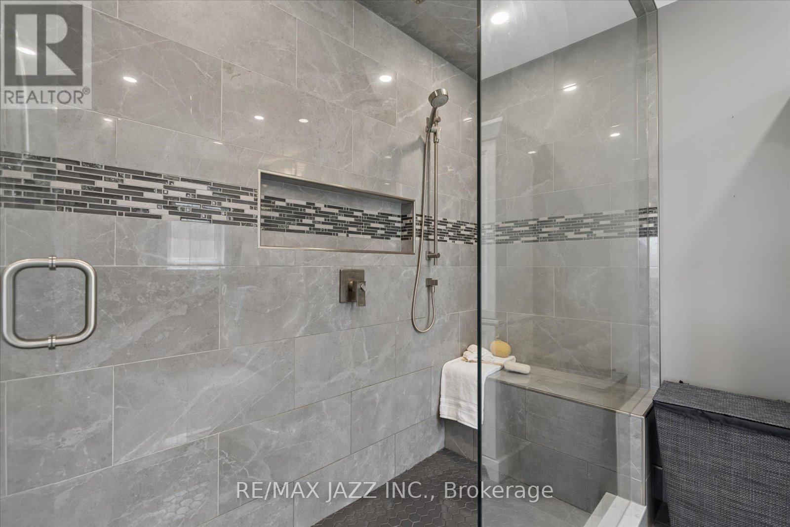 47 Waller Street, Whitby, Ontario  L1R 1Z8 - Photo 21 - E13032730