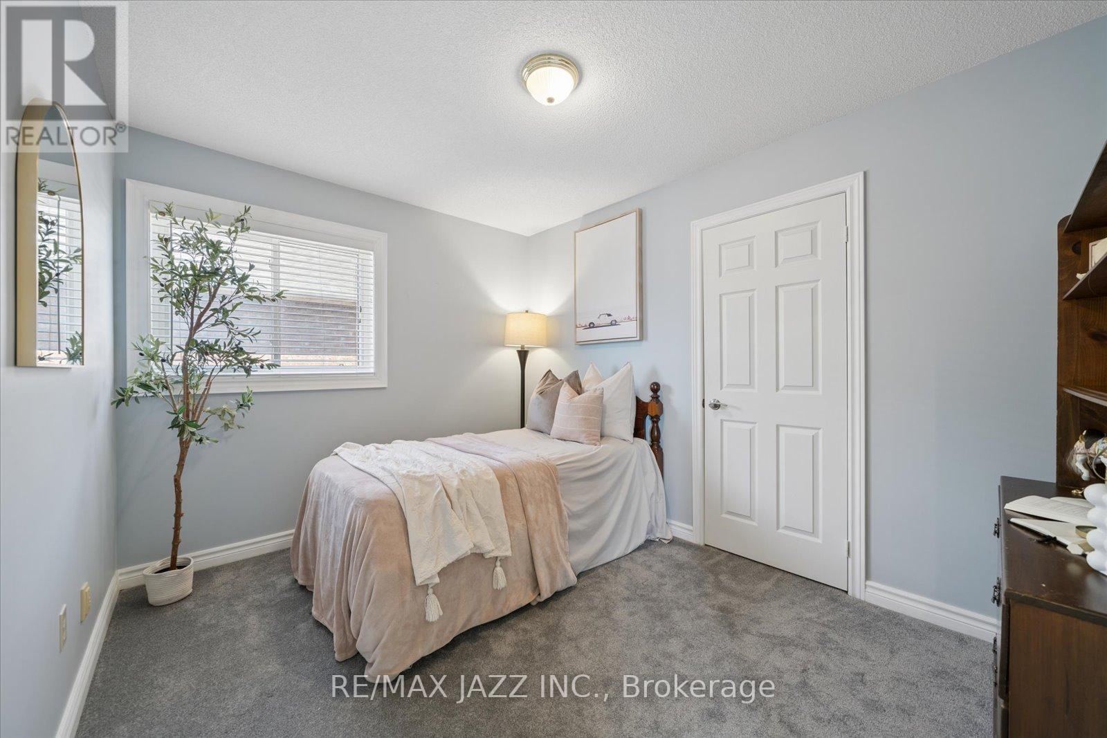 47 Waller Street, Whitby, Ontario  L1R 1Z8 - Photo 22 - E13032730