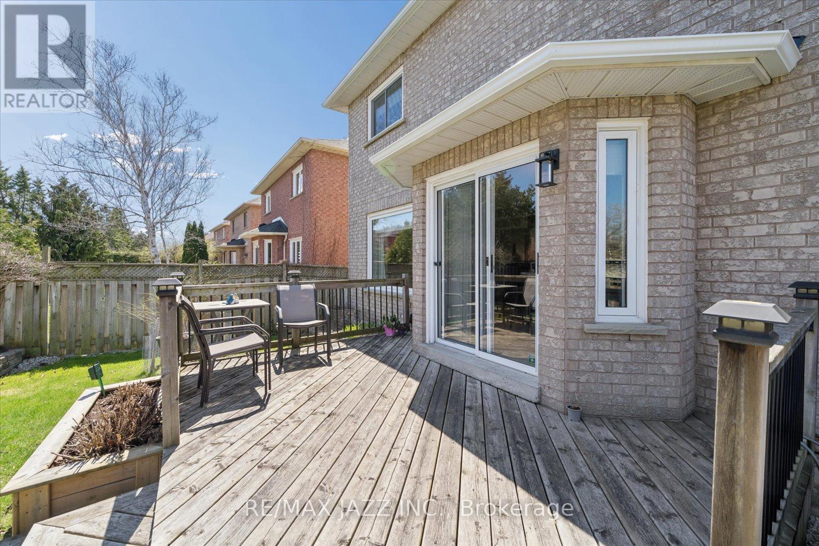 47 Waller Street, Whitby, Ontario  L1R 1Z8 - Photo 29 - E13032730