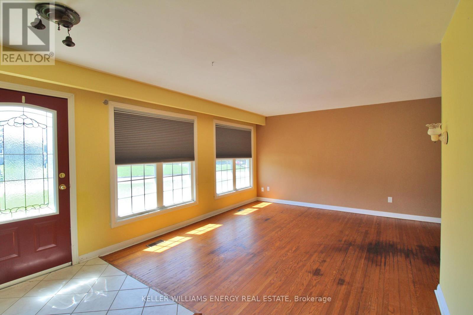 630 Buchan Avenue, Oshawa (Mclaughlin), Ontario  L1J 3A3 - Photo 3 - E13032740