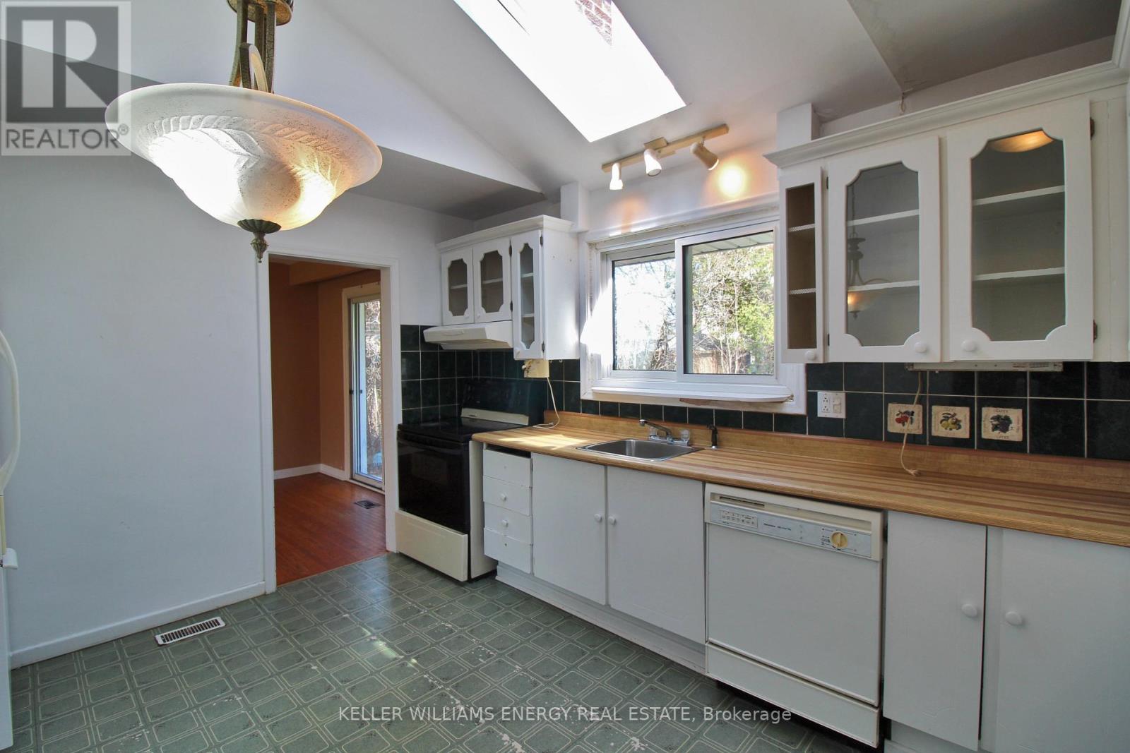 630 Buchan Avenue, Oshawa (Mclaughlin), Ontario  L1J 3A3 - Photo 8 - E13032740