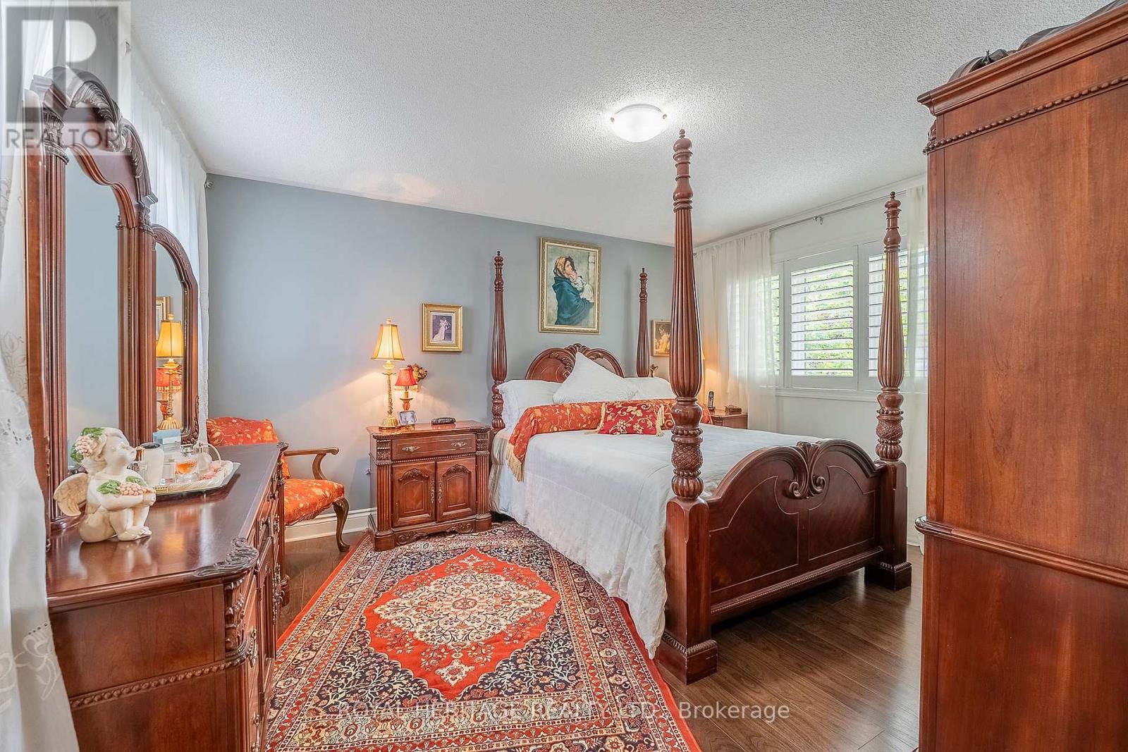 2158 Birchleaf Lane, Burlington, Ontario  L7L 6G8 - Photo 11 - W13032756