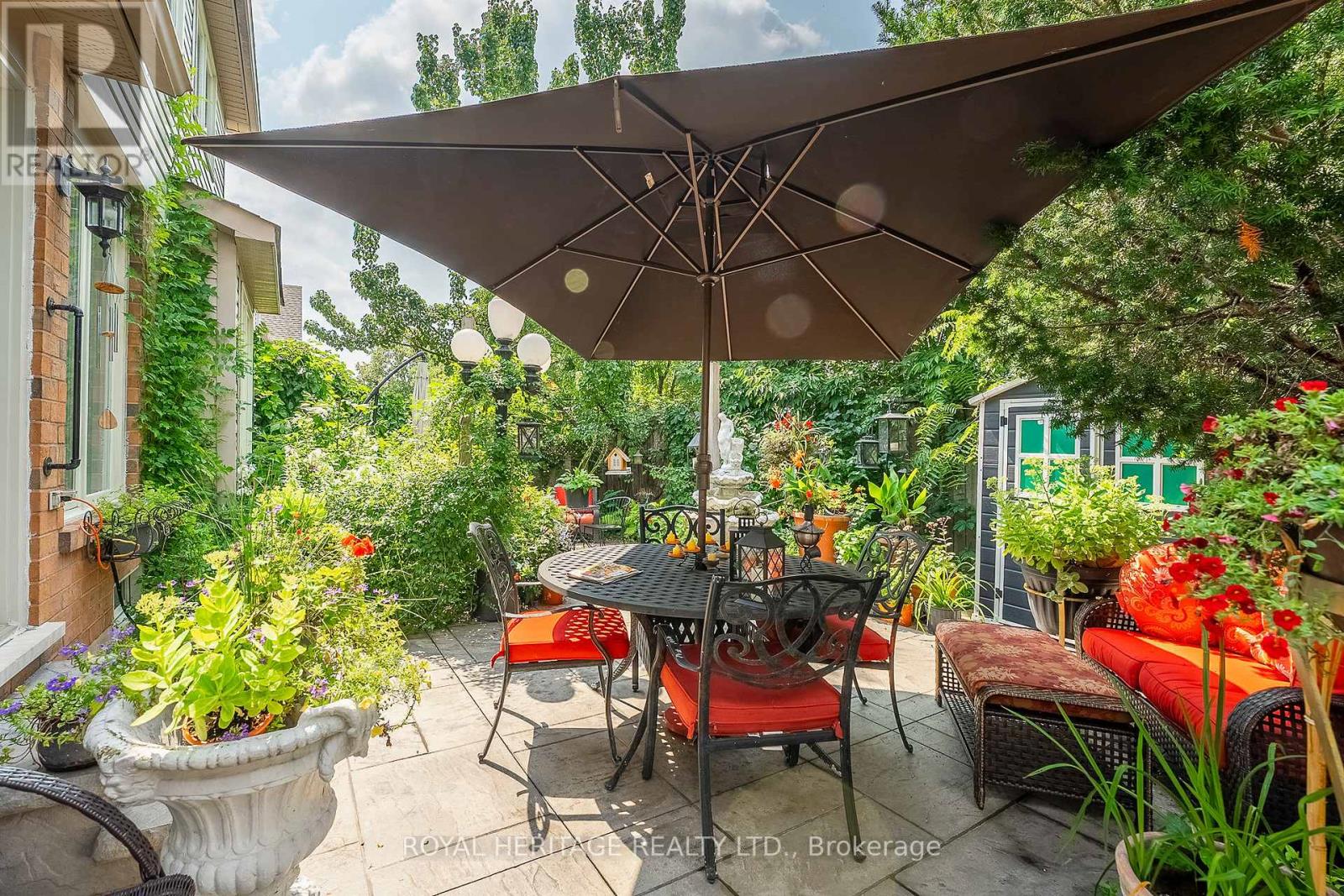 2158 Birchleaf Lane, Burlington, Ontario  L7L 6G8 - Photo 20 - W13032756