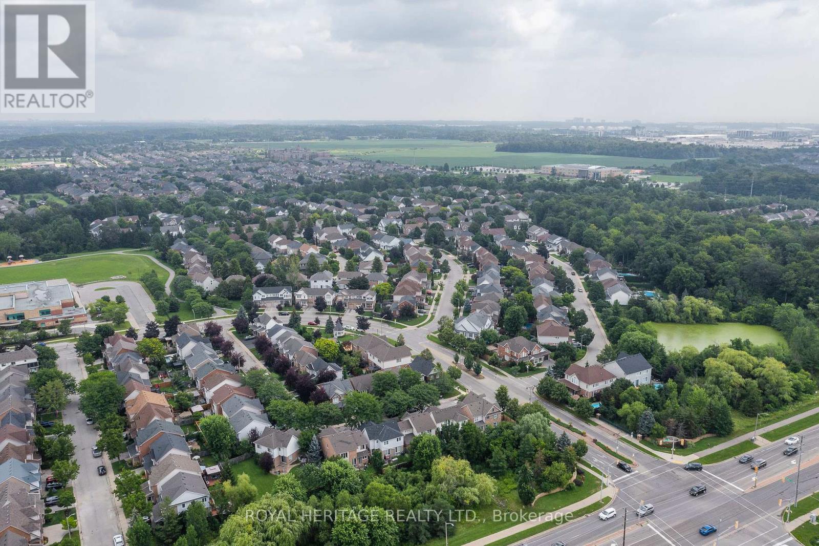 2158 Birchleaf Lane, Burlington, Ontario  L7L 6G8 - Photo 23 - W13032756