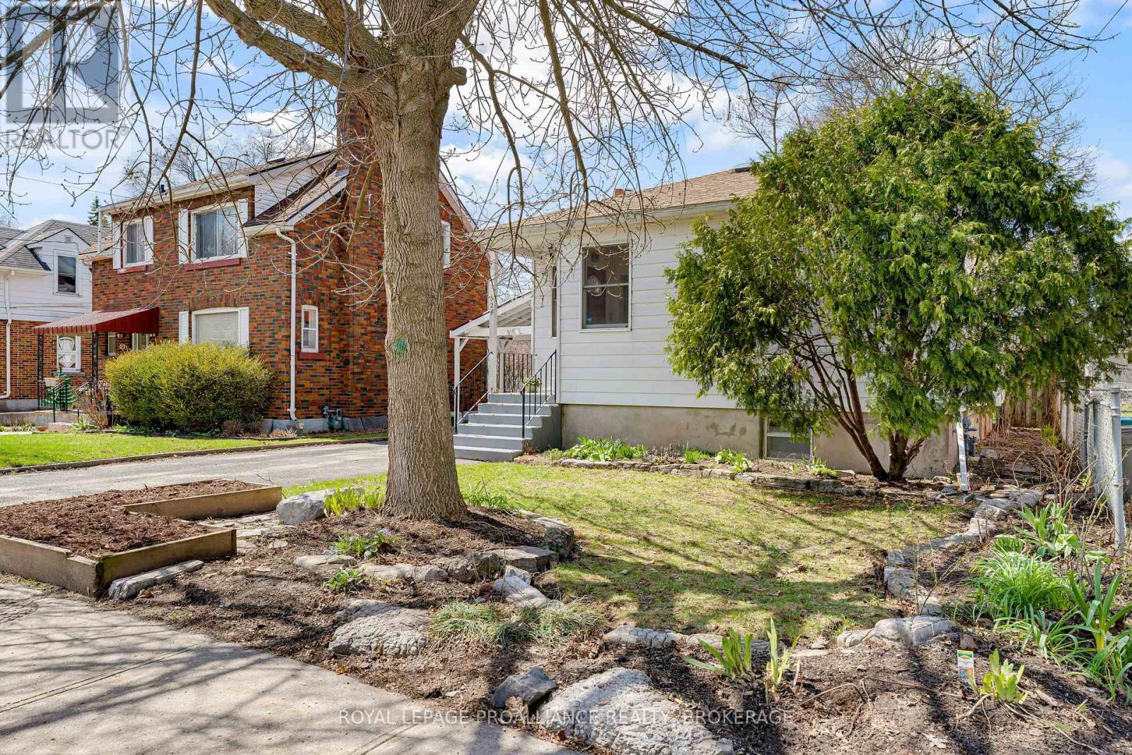 524 College Street, Kingston, Ontario  K7L 4M9 - Photo 3 - X13032608