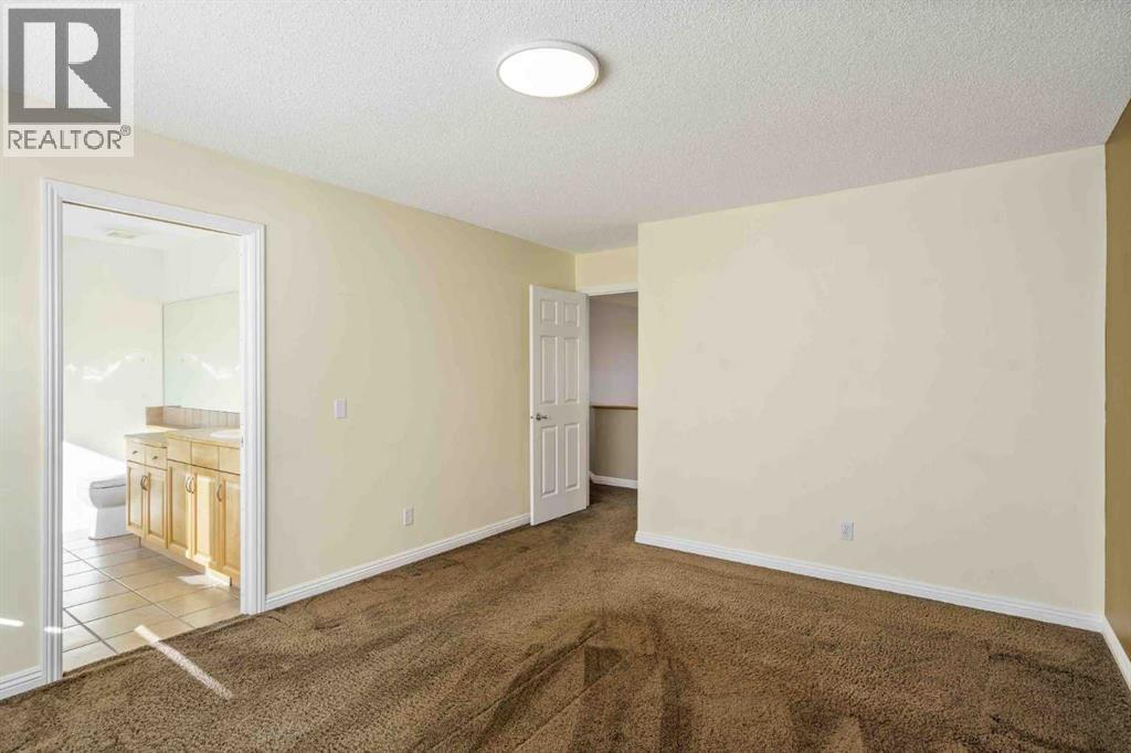 153 Kincora Bay NW, Calgary, Alberta  T3R 1L4 - Photo 13 - A2284623