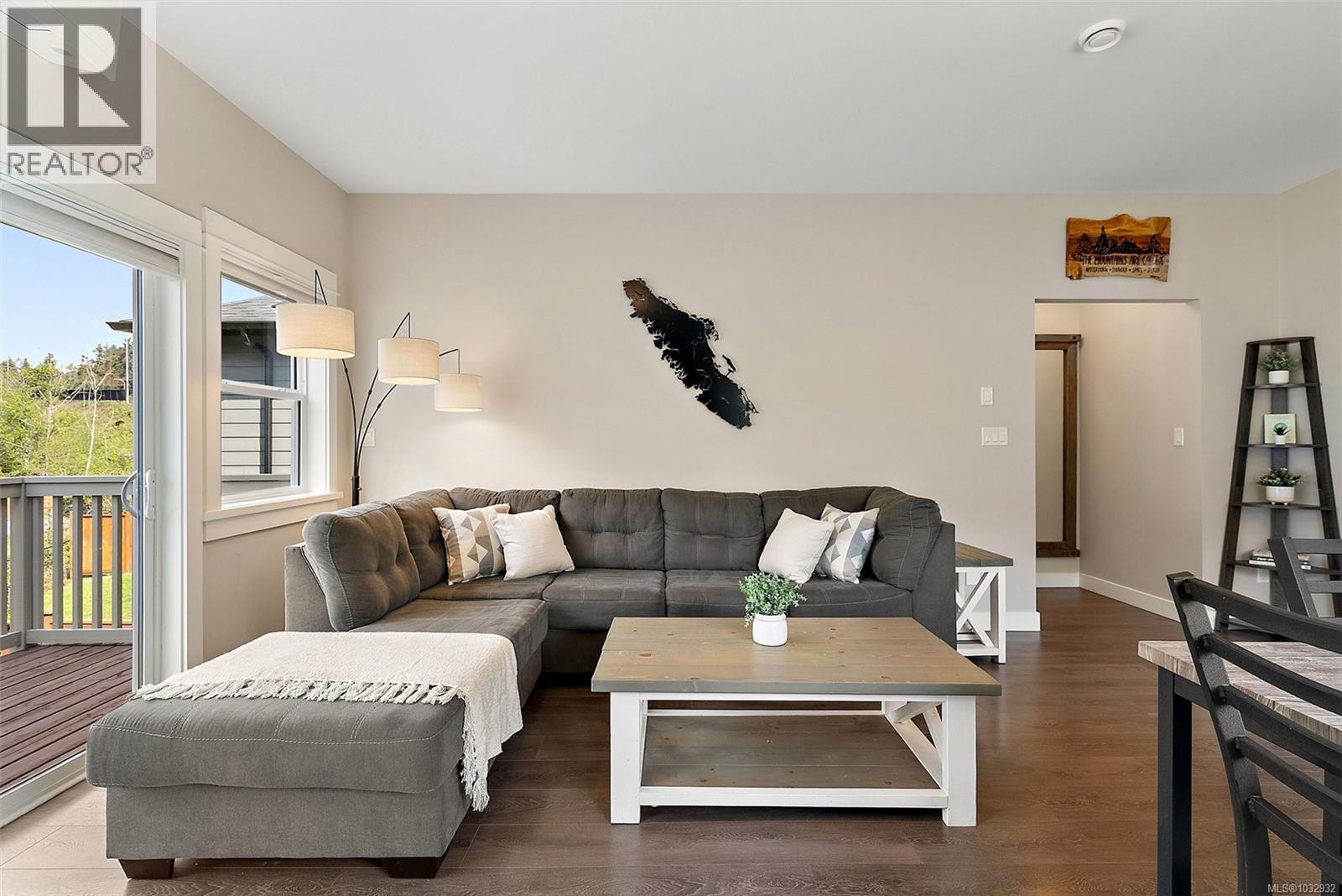 6 Massey Pl, View Royal, British Columbia  V9B 0S9 - Photo 10 - 1032932