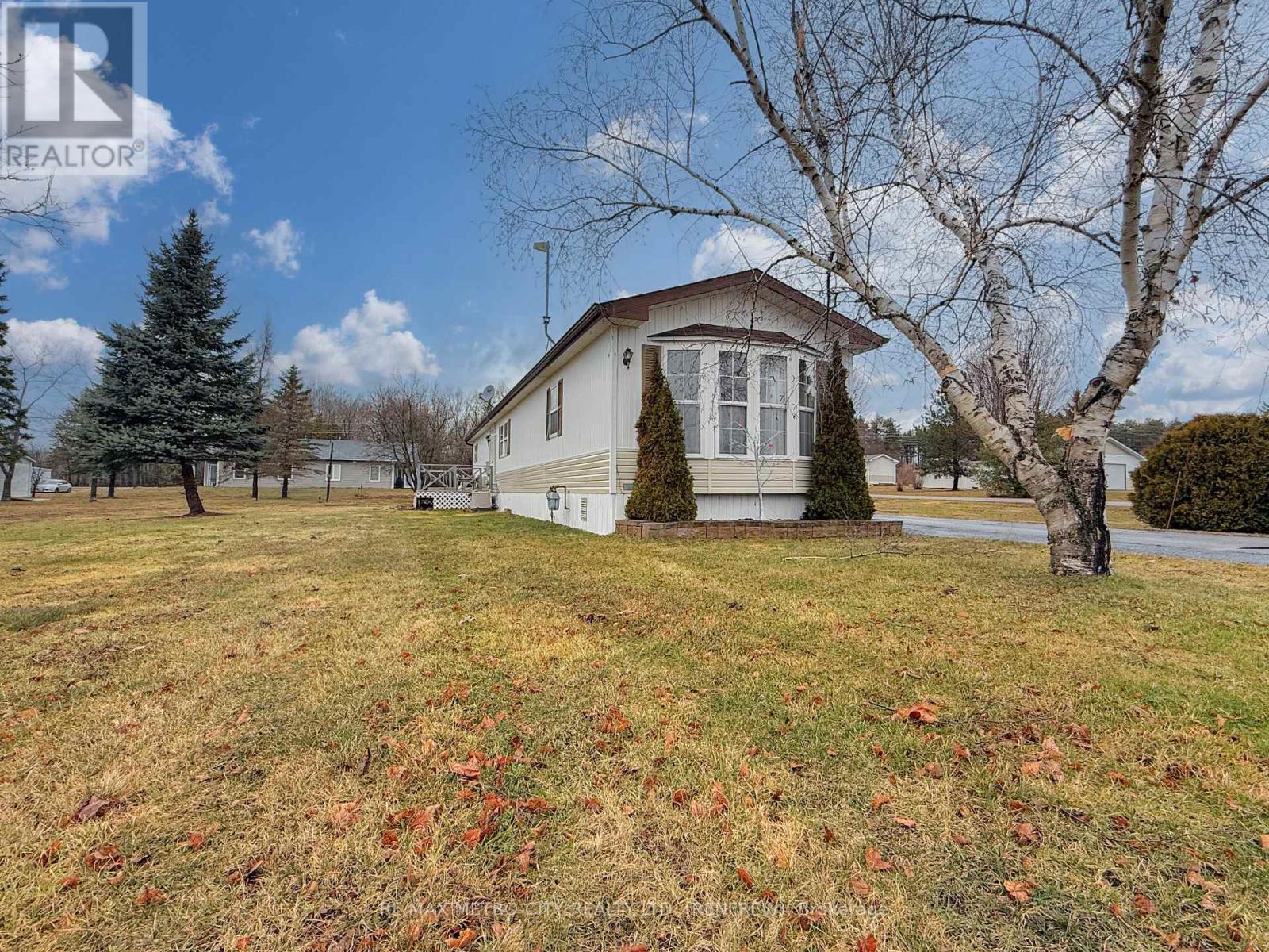 34 Sunset Lane, Horton, Ontario  K7V 0A5 - Photo 2 - X13032702
