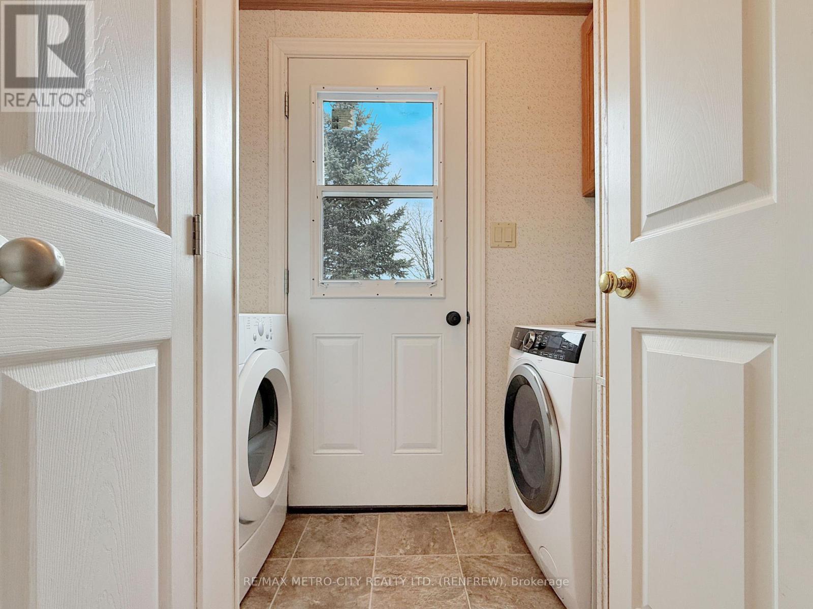 34 Sunset Lane, Horton, Ontario  K7V 0A5 - Photo 22 - X13032702