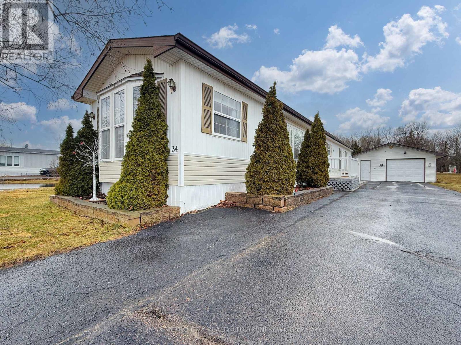 34 Sunset Lane, Horton, Ontario  K7V 0A5 - Photo 3 - X13032702