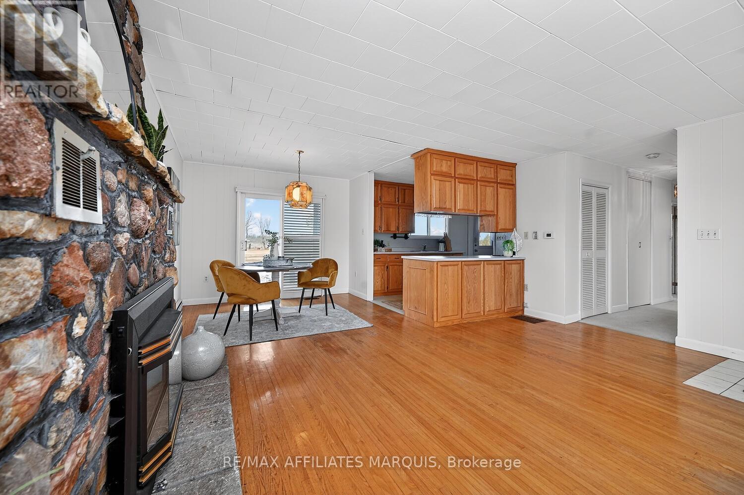 826 Highway 15 Road, Rideau Lakes, Ontario  K0G 1L0 - Photo 11 - X13032684