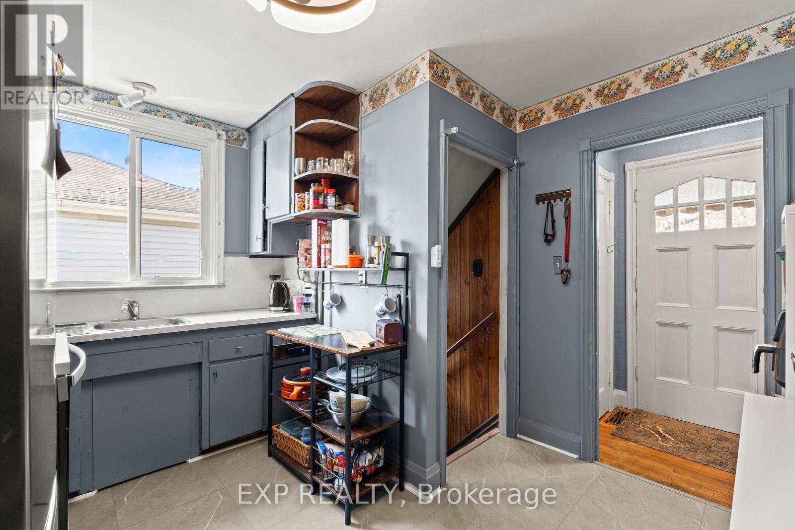 25 East 39th Street, Hamilton, Ontario  L8V 4G9 - Photo 5 - X13032718