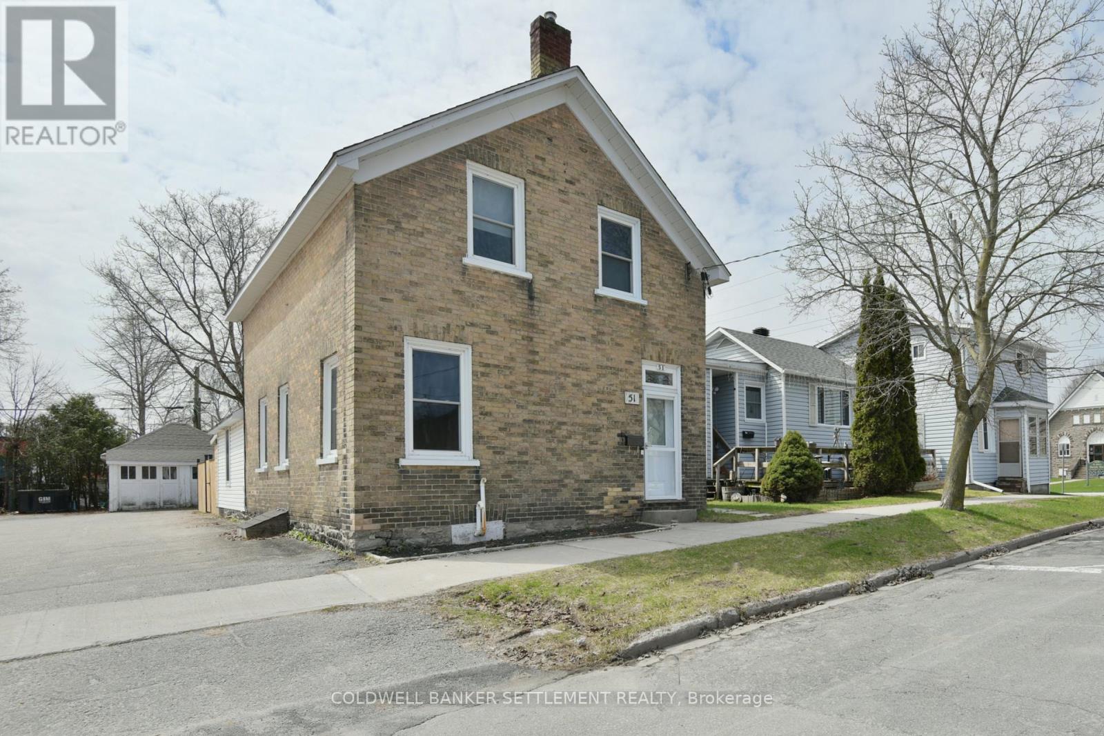 51 Main Street W, Smiths Falls, Ontario  K7A 1M7 - Photo 1 - X13032660