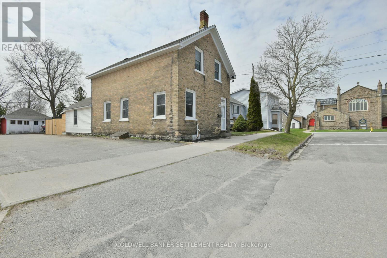 51 Main Street W, Smiths Falls, Ontario  K7A 1M7 - Photo 2 - X13032660