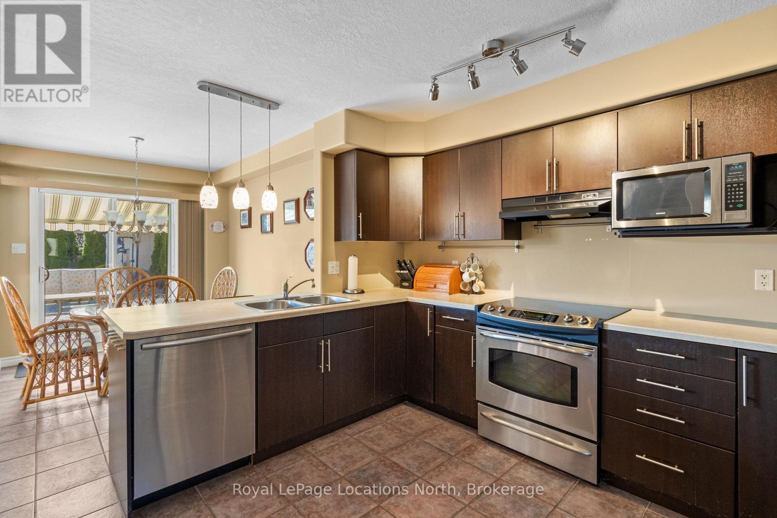 6 Barr Street, Collingwood, Ontario  L9Y 0E5 - Photo 8 - S13032618