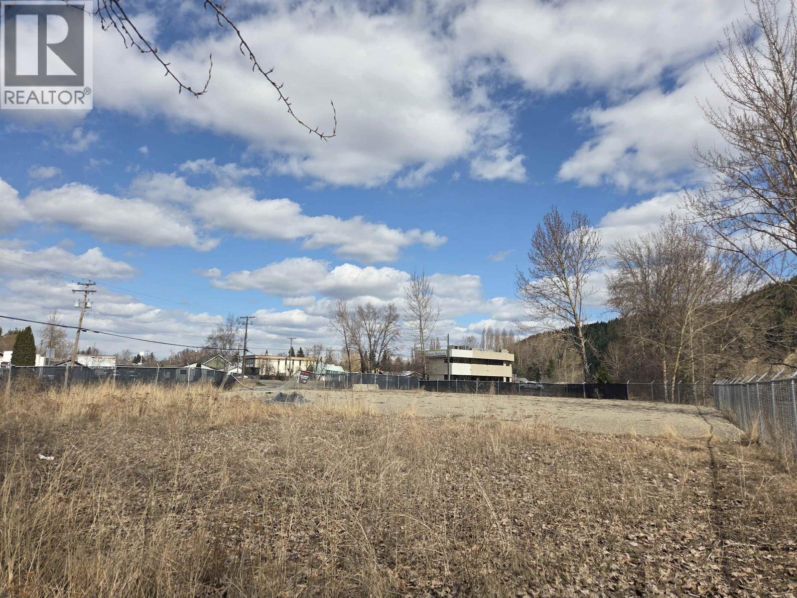 2707 Queensway Street, Prince George, British Columbia  V2L 4M3 - Photo 3 - C8074511