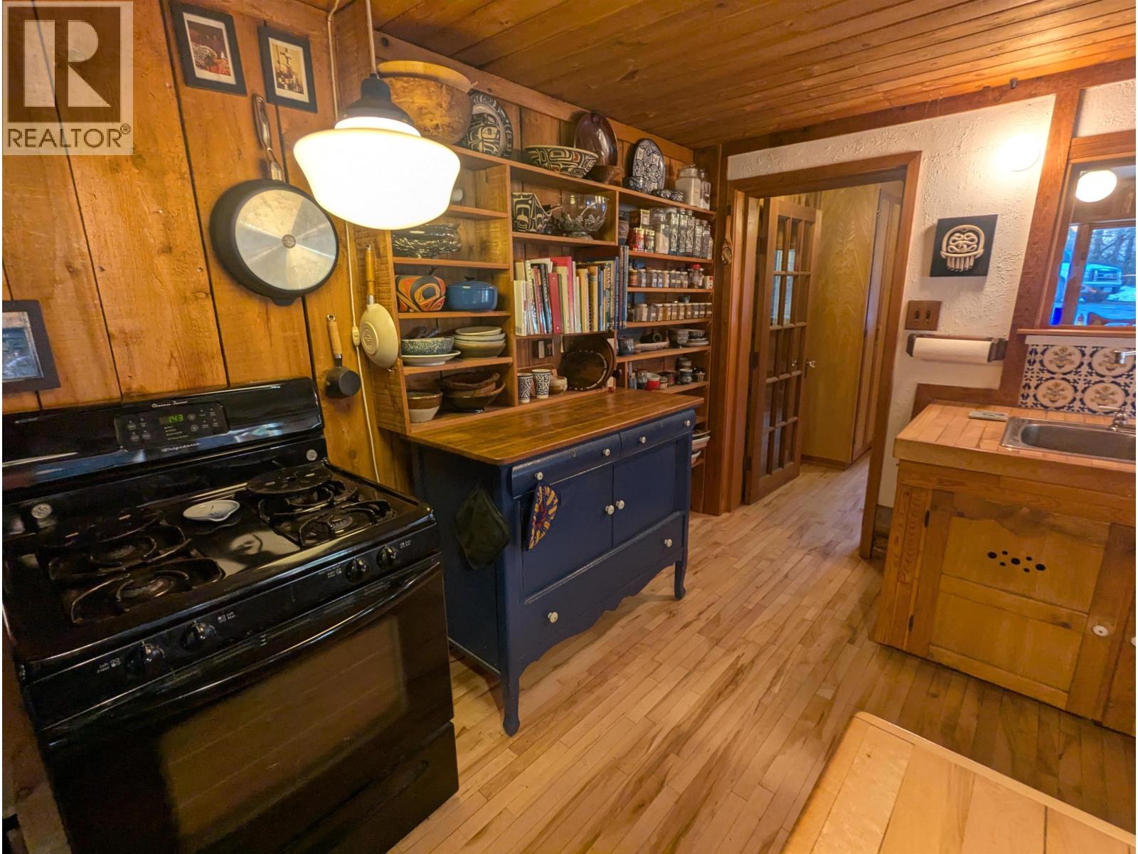 7133 Adams Road, Smithers, British Columbia  V0J 2N7 - Photo 7 - R3114322