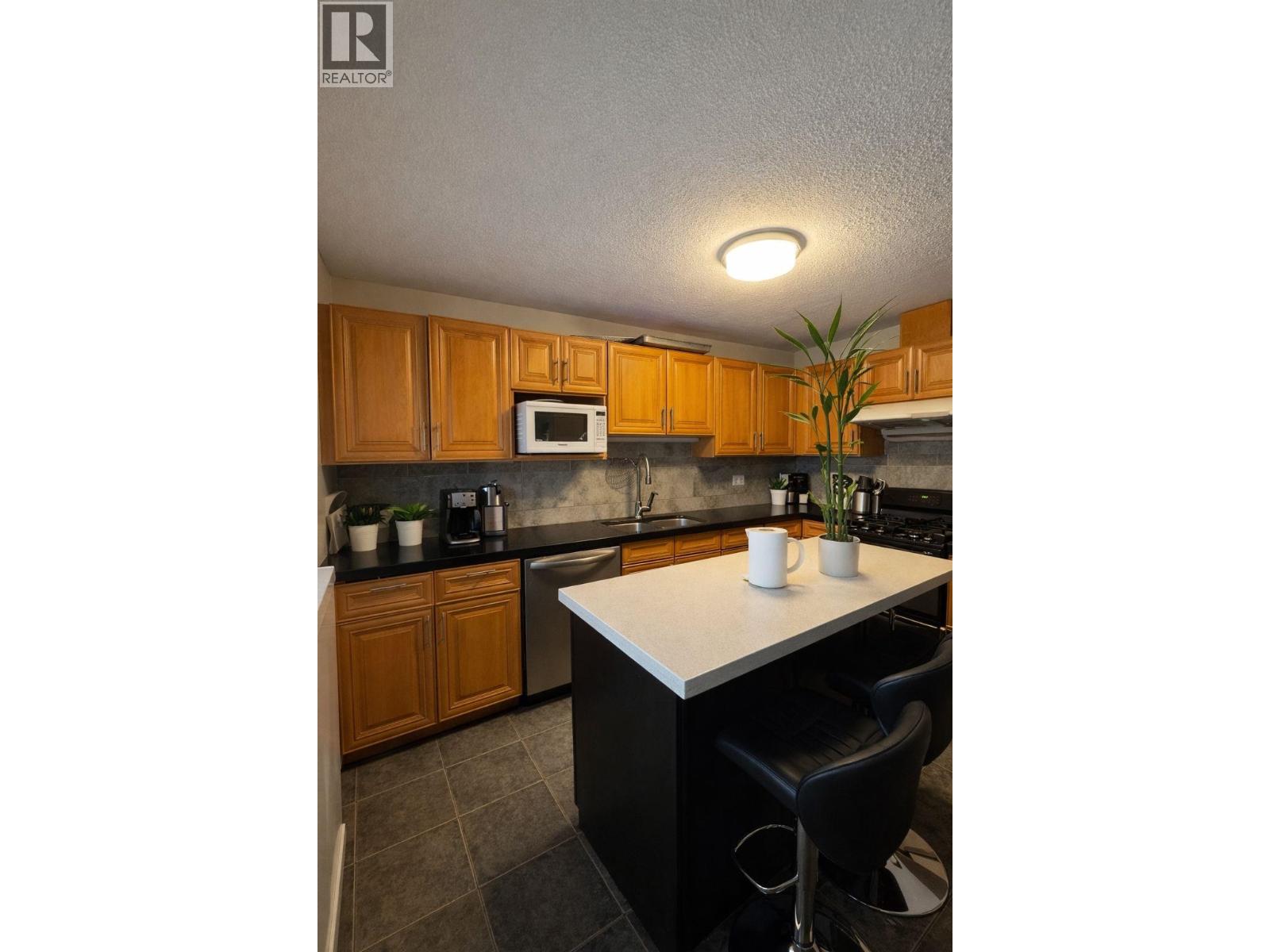 4720 PANDORA STREET, Burnaby, British Columbia