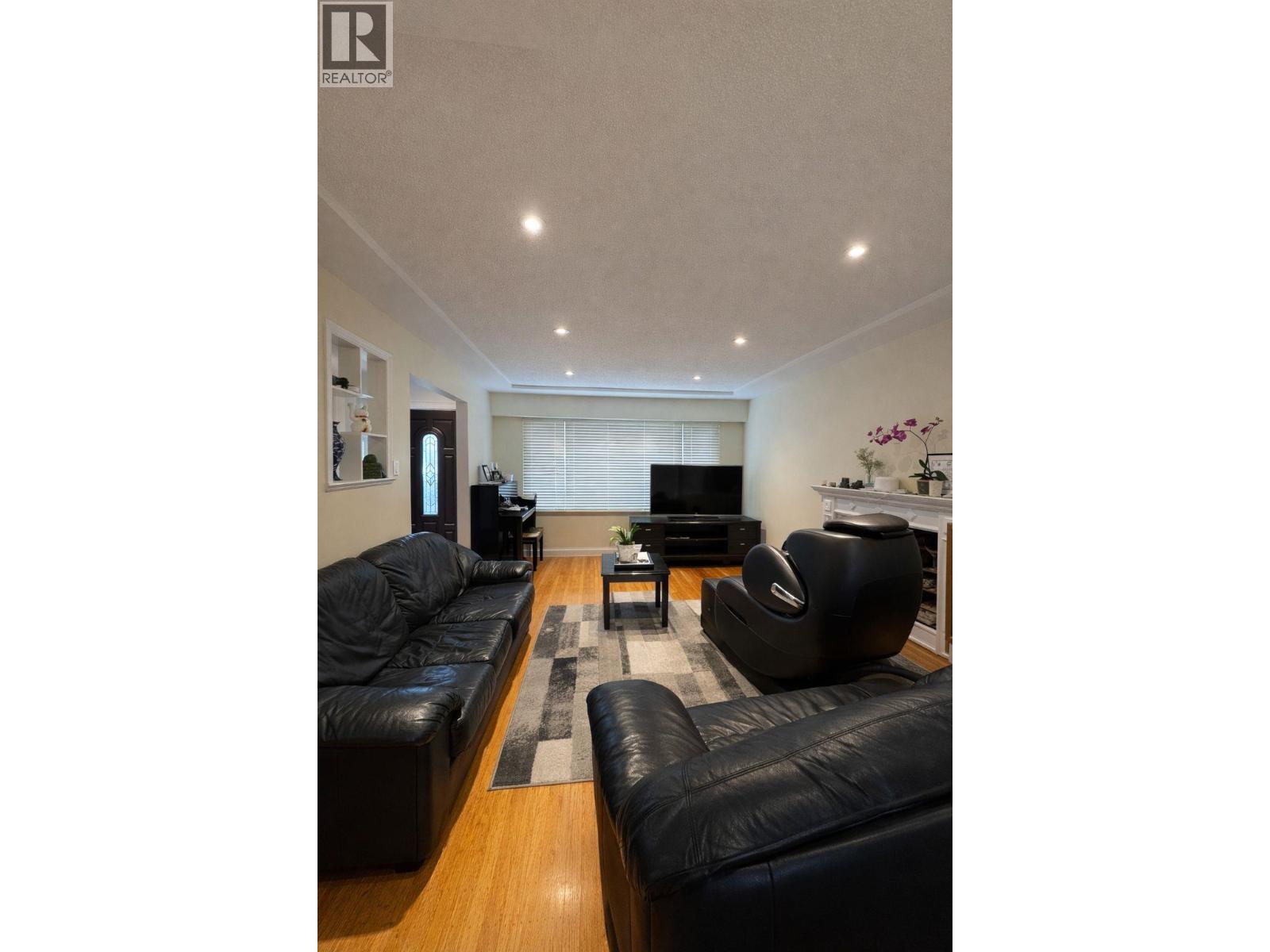 4720 Pandora Street, Burnaby, British Columbia  V5C 2C3 - Photo 3 - R3110689