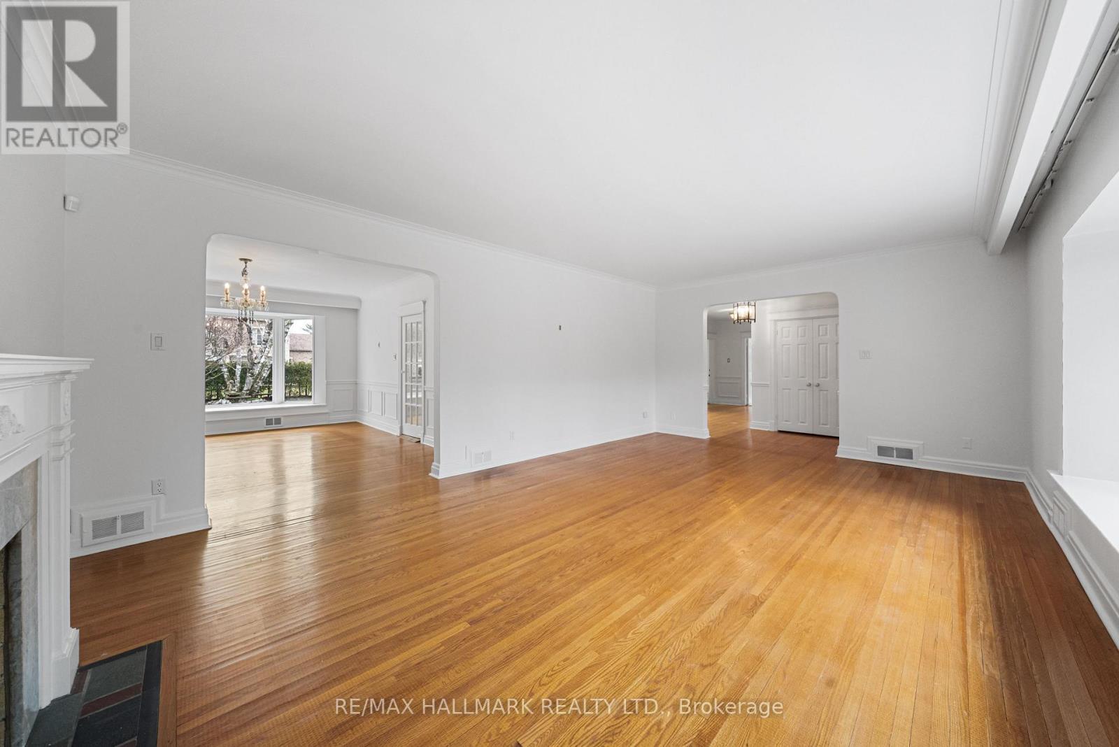 154 Valley Road, Toronto, Ontario  M2L 1G4 - Photo 10 - C13020732