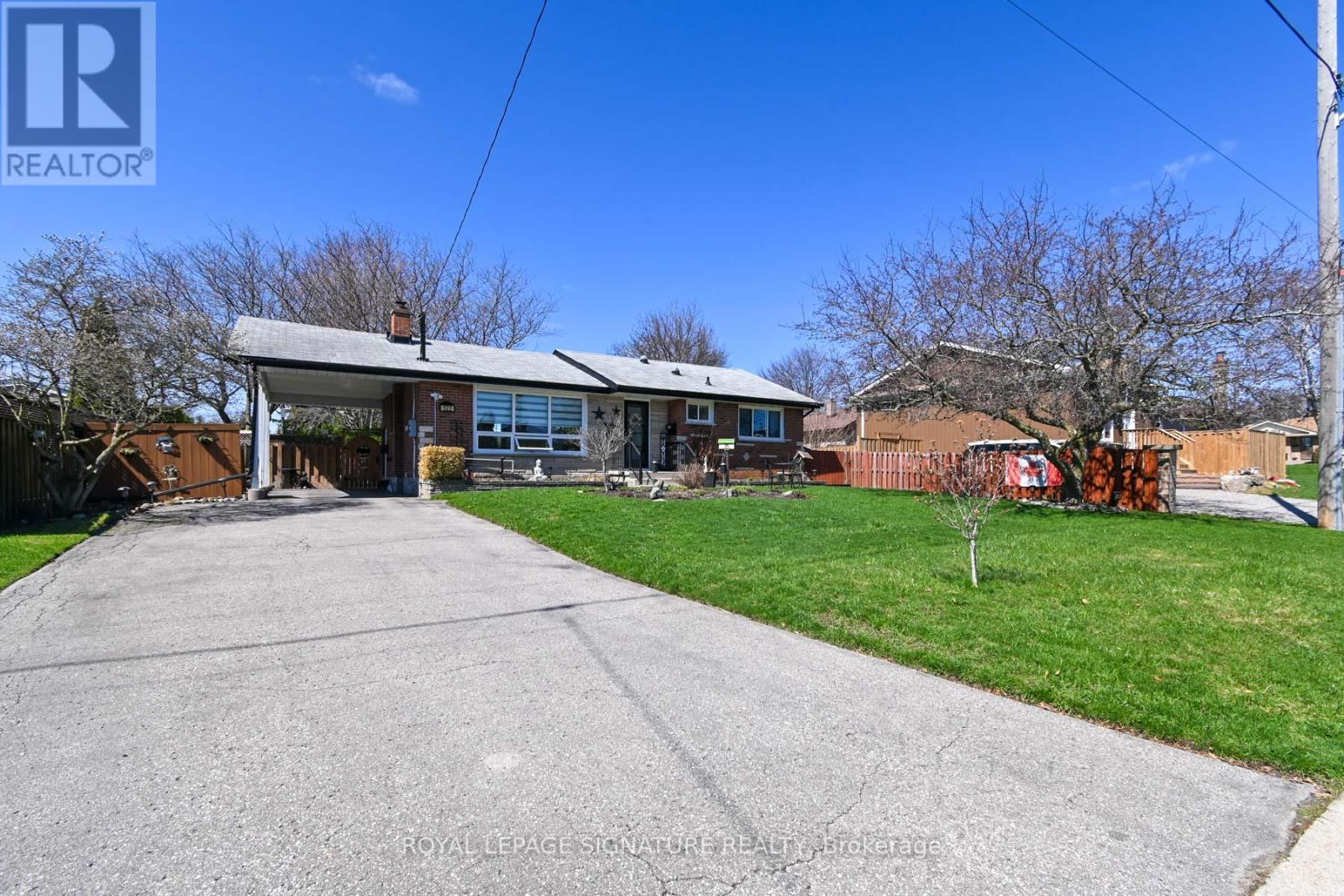 522 Rosmere Street, Oshawa, Ontario  L1J 5H6 - Photo 2 - E13024344