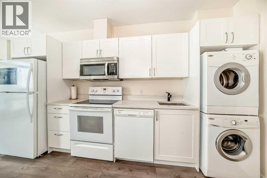 810, 10 Brentwood Common NW, Calgary, Alberta  T2L 1K8 - Photo 7 - A2256850