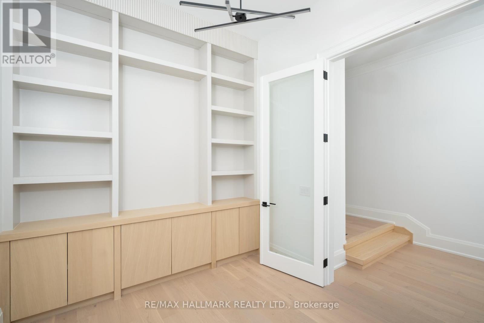 45 Drynoch Avenue, Richmond Hill, Ontario  L4E 3E7 - Photo 4 - N12897382