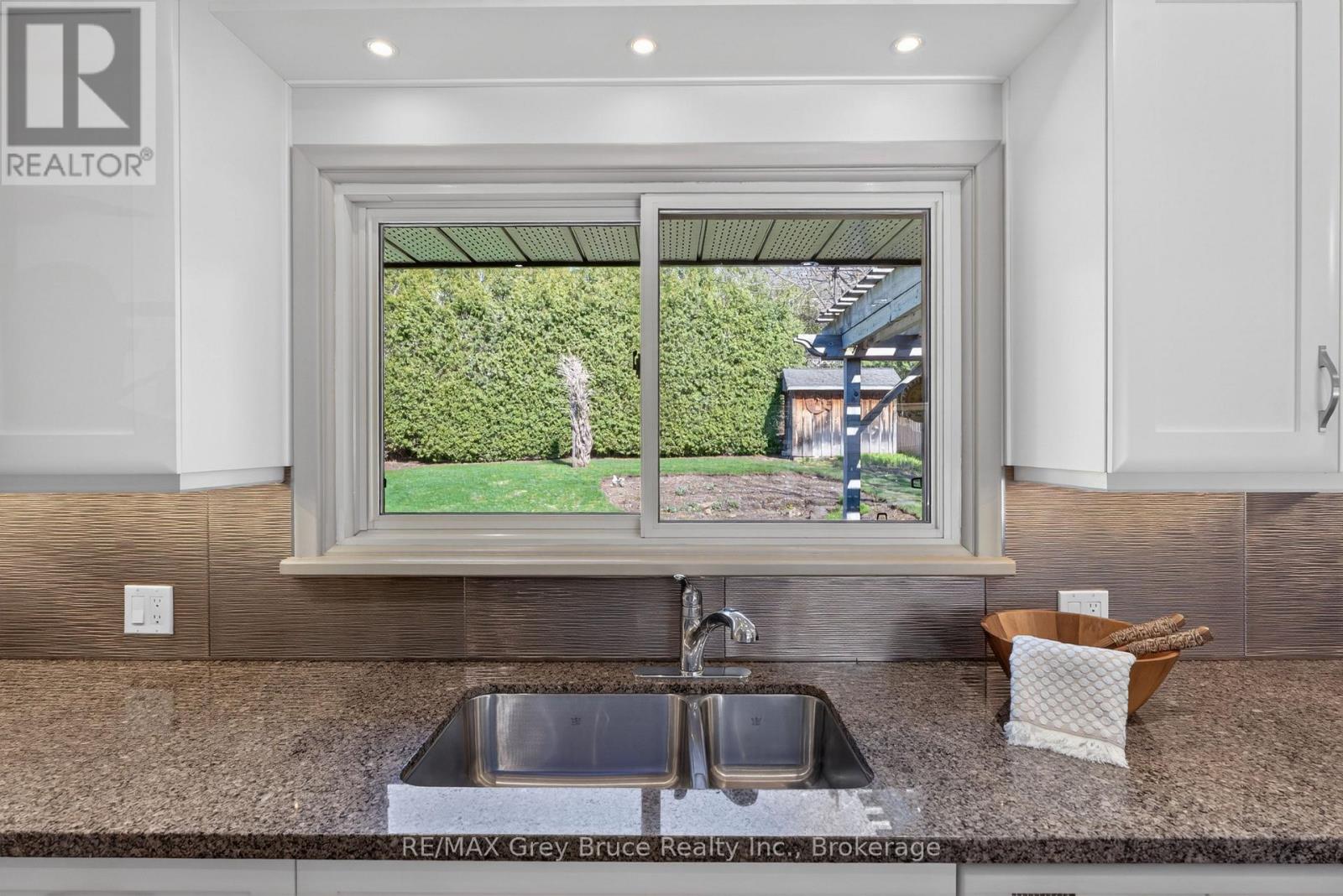 331 8th Avenue E, Owen Sound, Ontario  N4K 3A3 - Photo 13 - X13032716