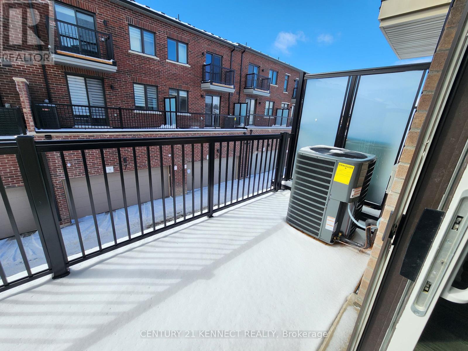 8 Victor Metcalf Lane, Richmond Hill, Ontario  L4B 0J7 - Photo 18 - N12906742