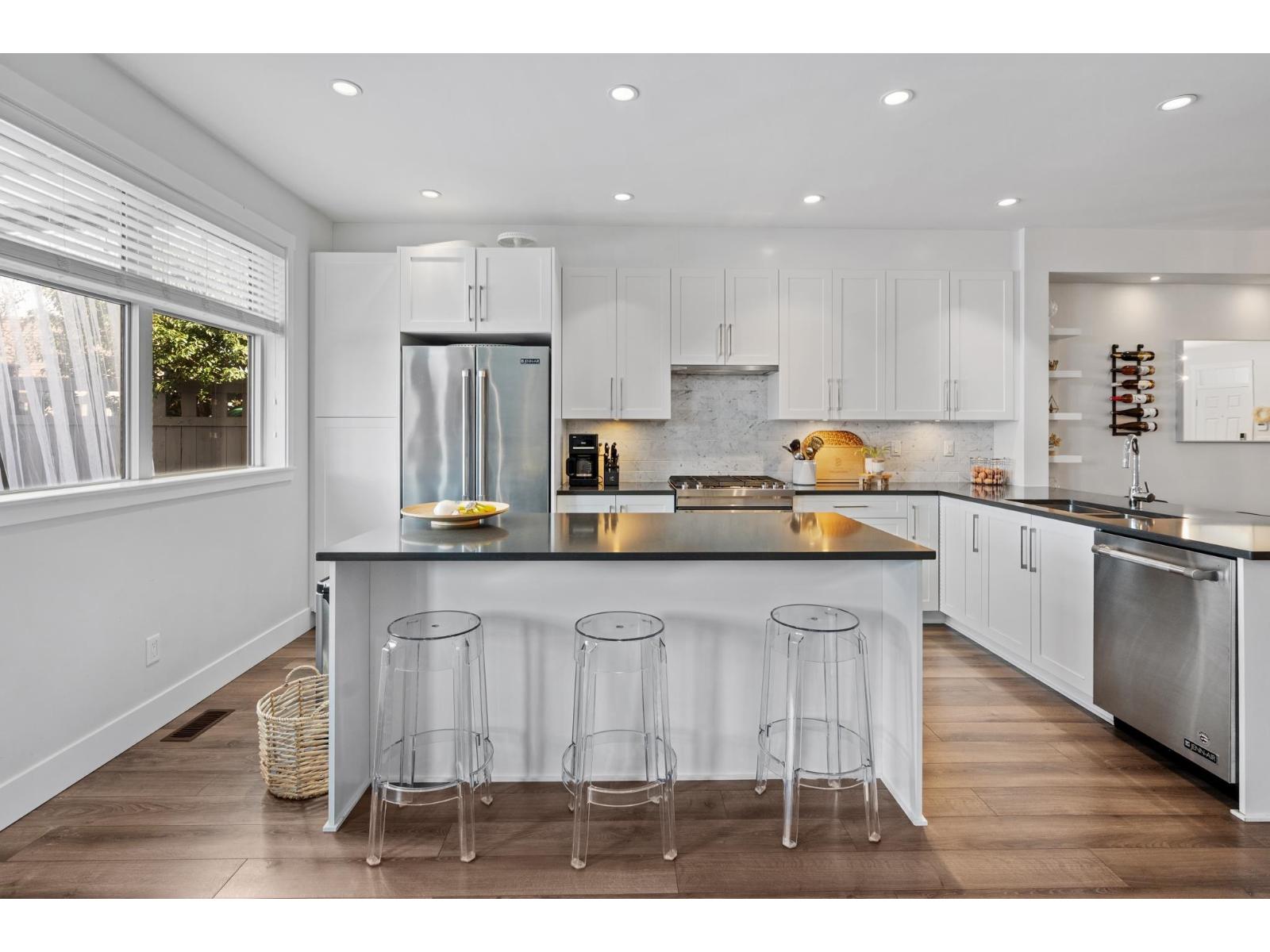 16447 24 AVENUE, surrey, British Columbia